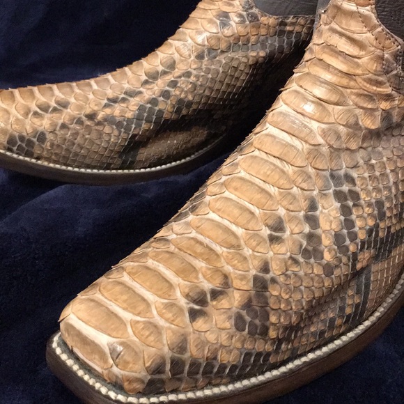 Snakeskin boots - Picture 2 of 3
